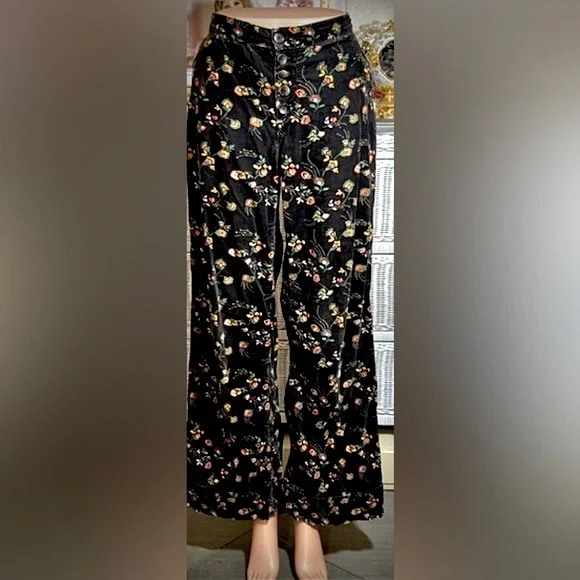 Anthropologie Pilcro Pants Cotton corduroy flare leg floral print Black size 26 - Picture 2 of 9